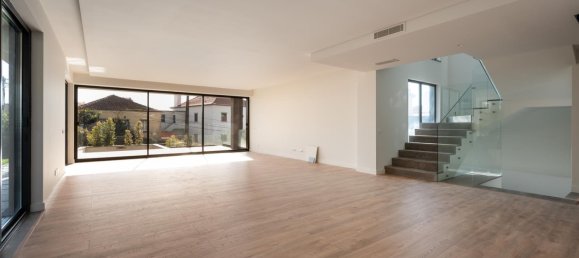 4 bedrooms Villa in Cascais, Portugal No. 113960 4