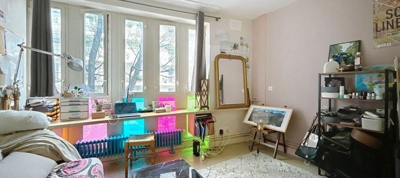 Studio in Paris, France No. 180542 3