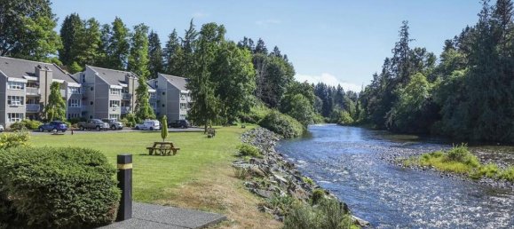 2 bedrooms Condo in British Columbia, Canada No. 1324 2