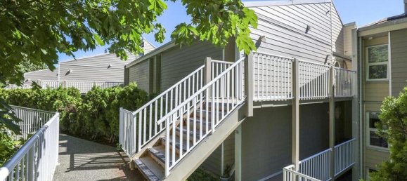 2 bedrooms Condo in British Columbia, Canada No. 1324 11