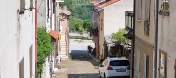 2 Schlafzimmer Haus in San Pietro Avellana, Italy, Nr. 237997 21