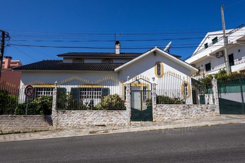 4 غرف نوم منزل في Odivelas, Portugal رقم 233294