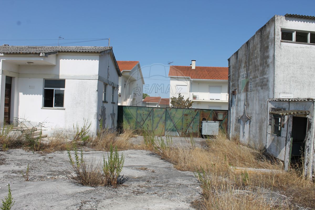 5426m² Warehouse in Abrantes, Portugal No. 77189