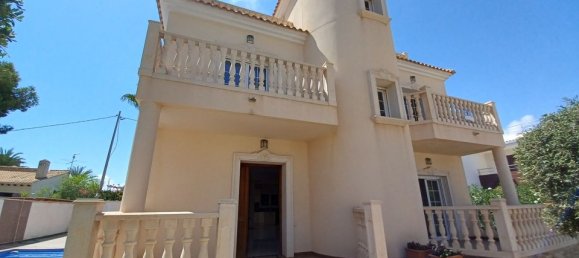 4 Schlafzimmer Villa in Cabo Roig, Spain, Nr. 184774 9