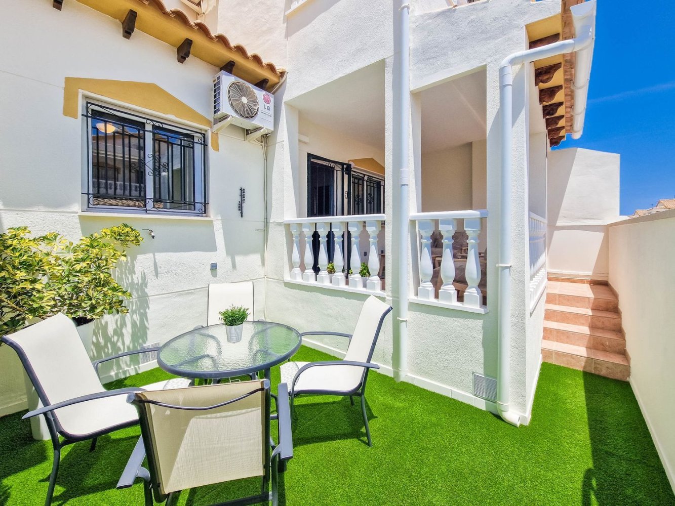 Таунхаус с 3 спальнями в Аликанте, Испания № 151693