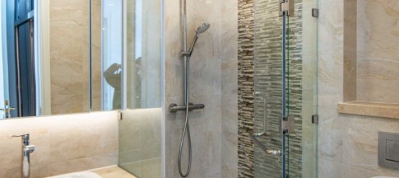 2 rooms Office in District 1, Vietnam No. 17973 16