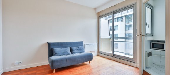 Studio in Courbevoie, France No. 164324 2