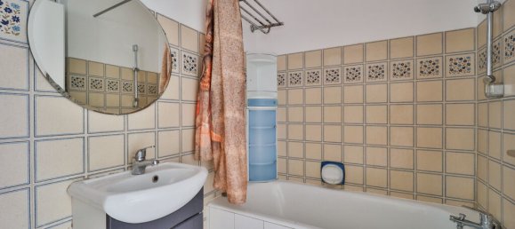 Studio in Courbevoie, France No. 164324 4