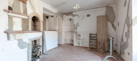 7 rooms House in Lucca, Italy No. 41510 13