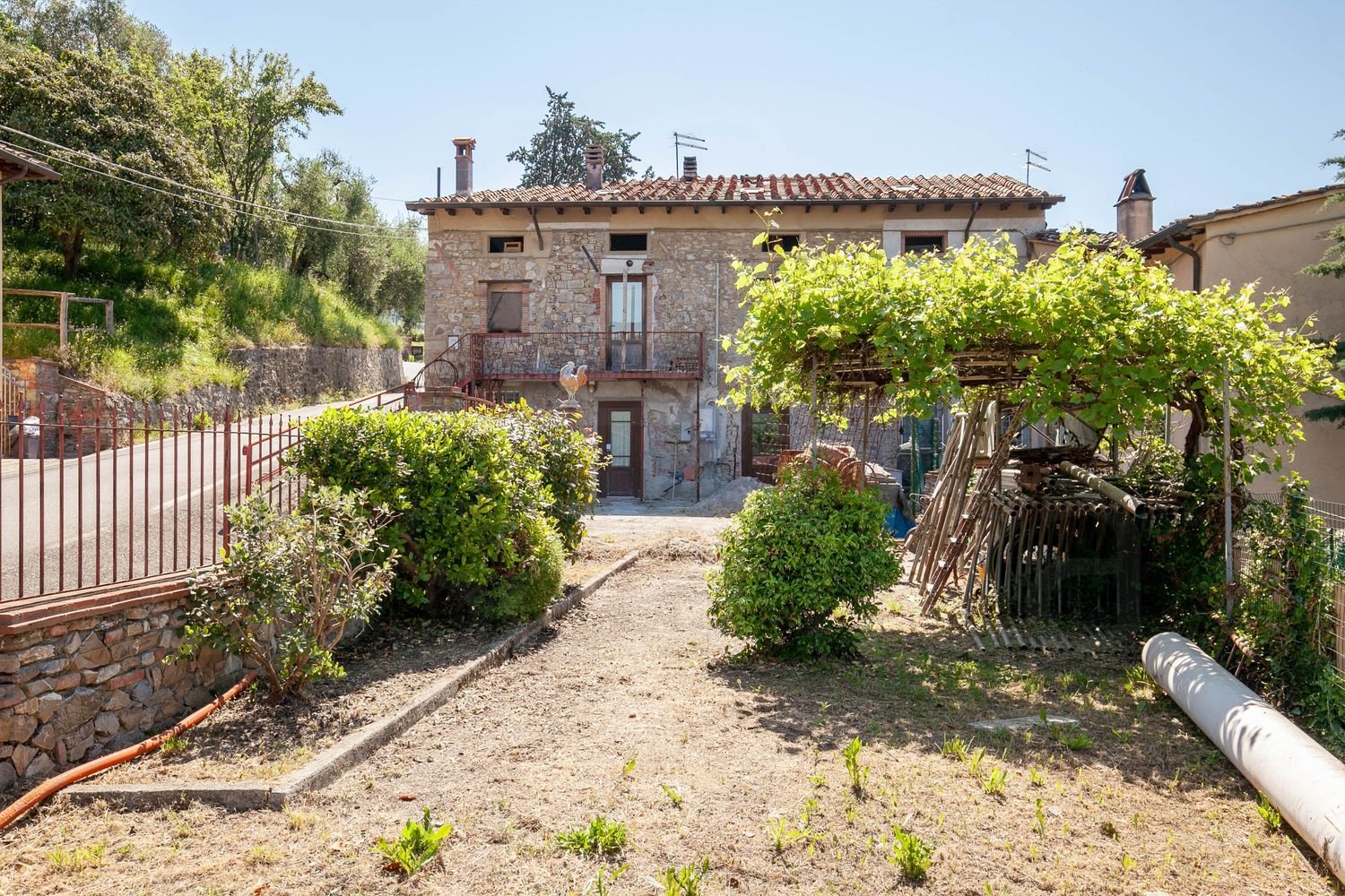 7 rooms House in Lucca, Italy No. 41510