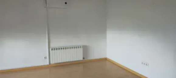 3 bedrooms Apartment in Lleida, Spain No. 144321 18