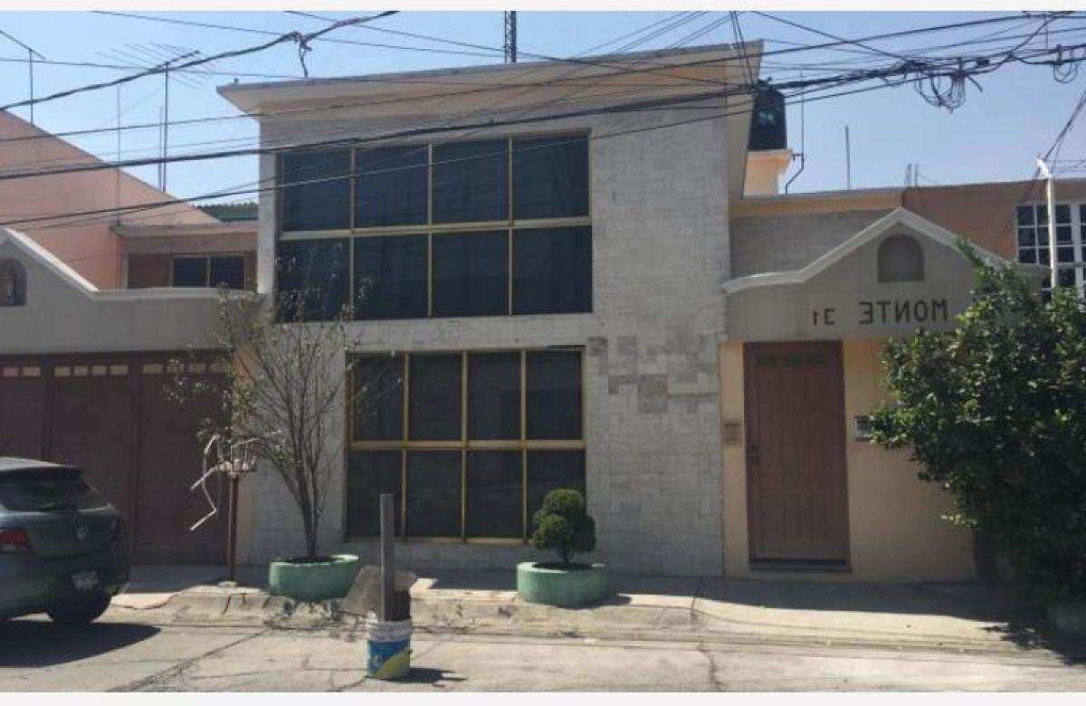 Casa de 5 dormitorios en Naucalpan de Juárez, Mexico No. 212657