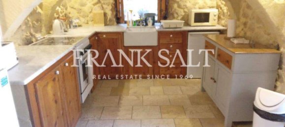 3 Schlafzimmer Bauernhof in Xaghra, Malta, Nr. 5418 7