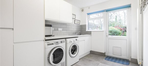 4 bedrooms House in Whetstone, United Kingdom No. 6700 25