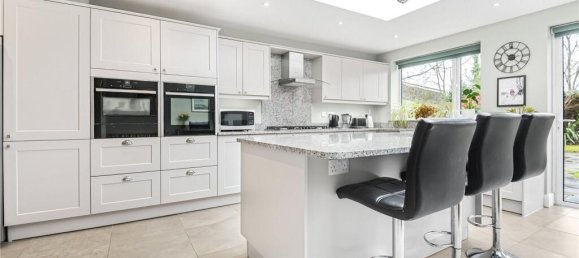 4 bedrooms House in Whetstone, United Kingdom No. 6700 20