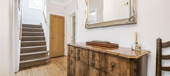 4 bedrooms House in Whetstone, United Kingdom No. 6700 34