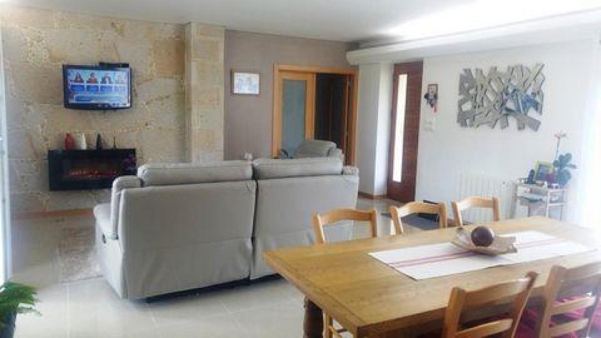 Casa T3 em Baud, France N.º 8029