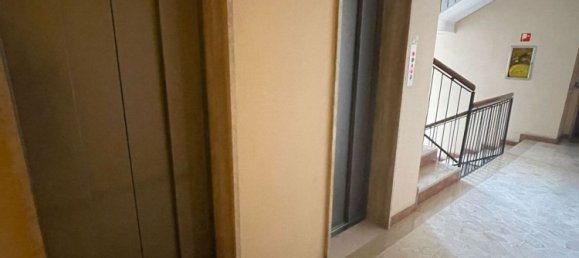 2-salle Appartement à Milan, Italy No. 248072 22