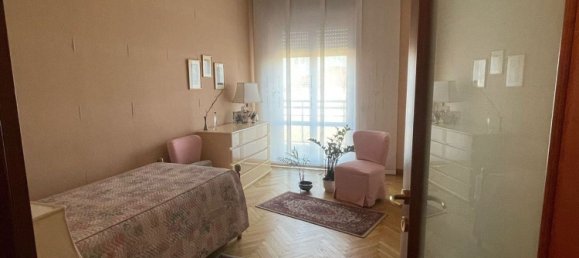 2-salle Appartement à Milan, Italy No. 248072 9