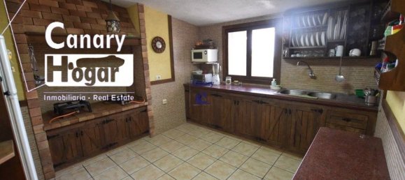 4 bedrooms House in San Miguel de Abona, Spain No. 129976 14