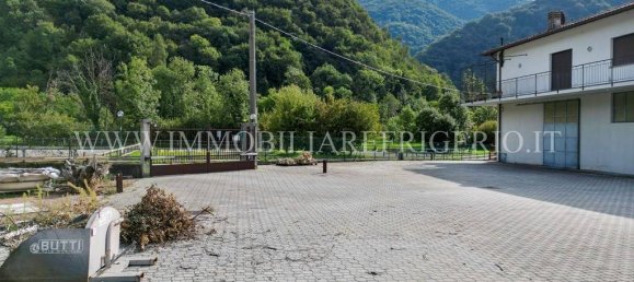 4 Schlafzimmer Haus in Carenno, Italy, Nr. 378682 9