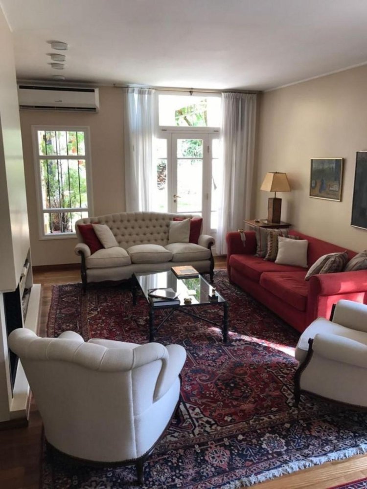 Дом с 4 спальнями в Сан Мигель, Аргентина № 18067