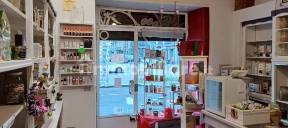 2 rooms Commercial property in Turin, Italy No. 155048 3