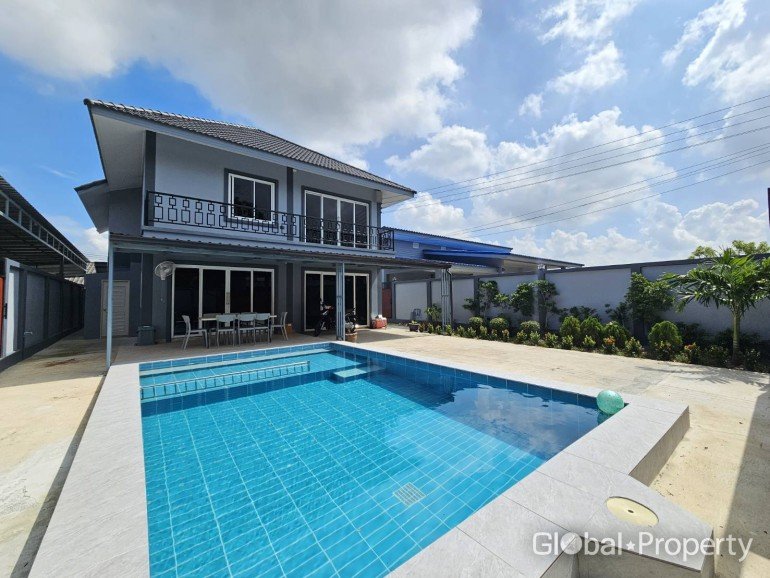 3 bedrooms Cafe / restaurant in Pattaya, Thailand No. 23003