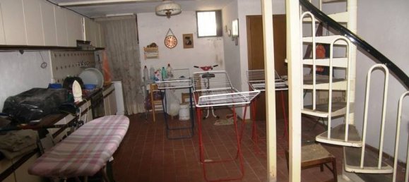 3 bedrooms Apartment in Sinalunga, Italy No. 217171 10