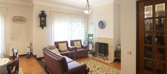 5 bedrooms House in Ermesinde, Portugal No. 112398 3