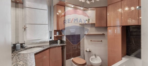 Apartamento de 3 dormitorios en Monza, Italy No. 352700 35