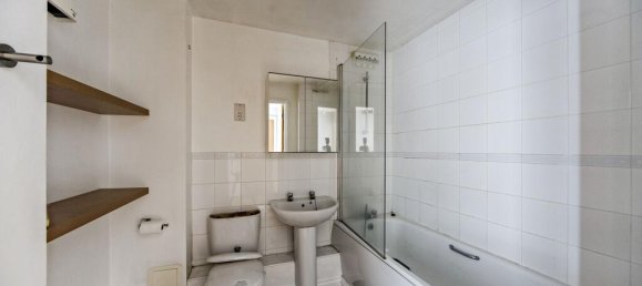 1 bedroom Apartment in Purley, United Kingdom No. 8085 6