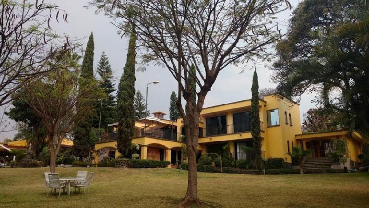 8 bedrooms House in Morelos, Mexico No. 181456
