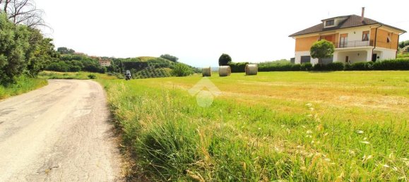 Земельный участок 595м² в Касторано, Италия № 68496 7