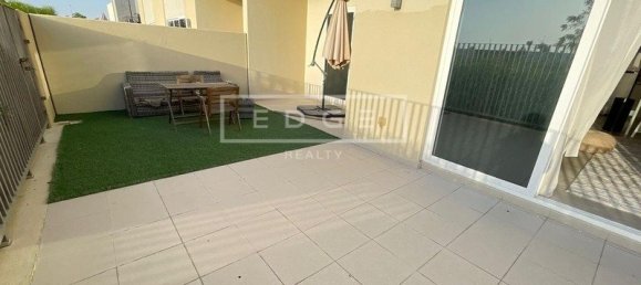 2 chambres Villa à Dubai, UAE No. 8425 22