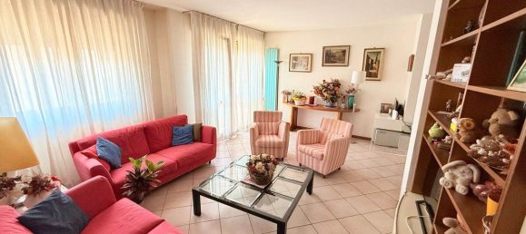 2 bedrooms Apartment in Florence, Italy No. 332522 8