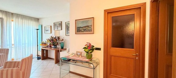 2 bedrooms Apartment in Florence, Italy No. 332522 4