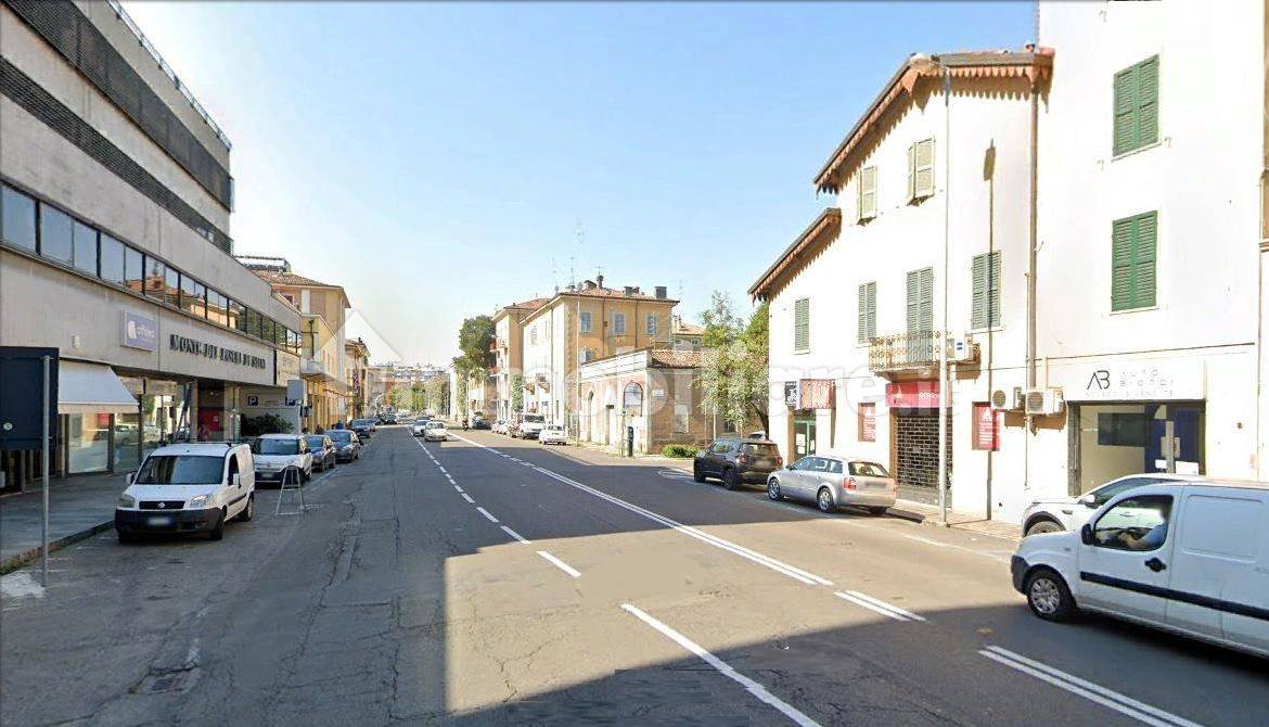 200m² Garage in Modena, Italy No. 260089