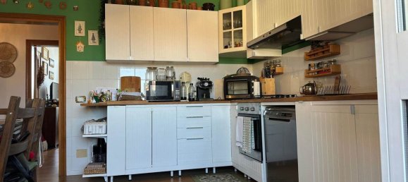 3 rooms Apartment in Livorno, Italy No. 215611 7