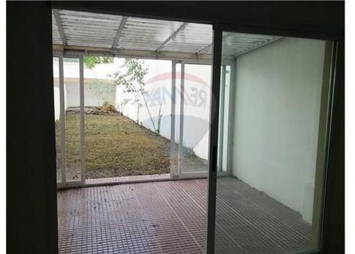Studio in Bermudez, Argentina No. 61036