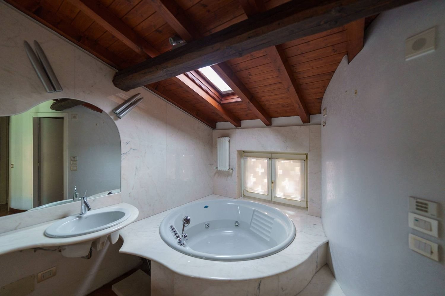 6-Zimmer Wohnung in Olginate, Italy, Nr. 173531