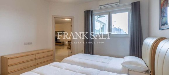 3 bedrooms Penthouse in Sliema, Malta No. 8809 15