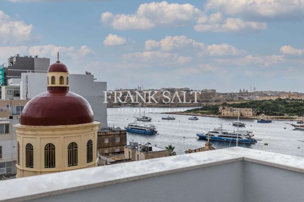 3 bedrooms Penthouse in Sliema, Malta No. 8809