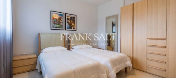 3 bedrooms Penthouse in Sliema, Malta No. 8809 14