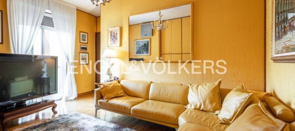 3 bedrooms Apartment in Milan, Italy No. 246756 7