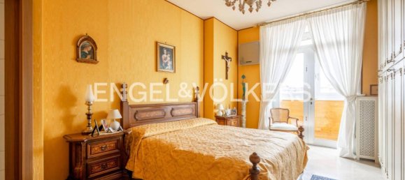 3 bedrooms Apartment in Milan, Italy No. 246756 3