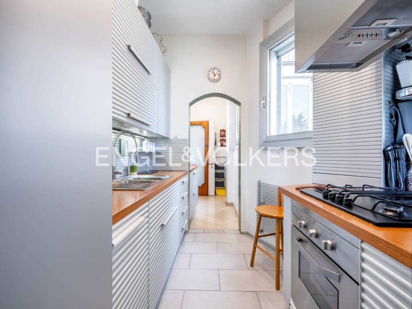 3 bedrooms Apartment in Milan, Italy No. 246756