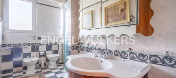 3 bedrooms Apartment in Milan, Italy No. 246756 6