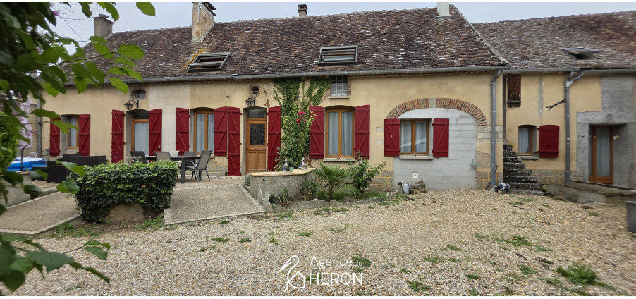 3 Schlafzimmer Haus in Courlon-sur-Yonne, France, Nr. 358433