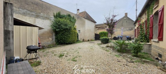 3 bedrooms House in Courlon-sur-Yonne, France No. 358433 4